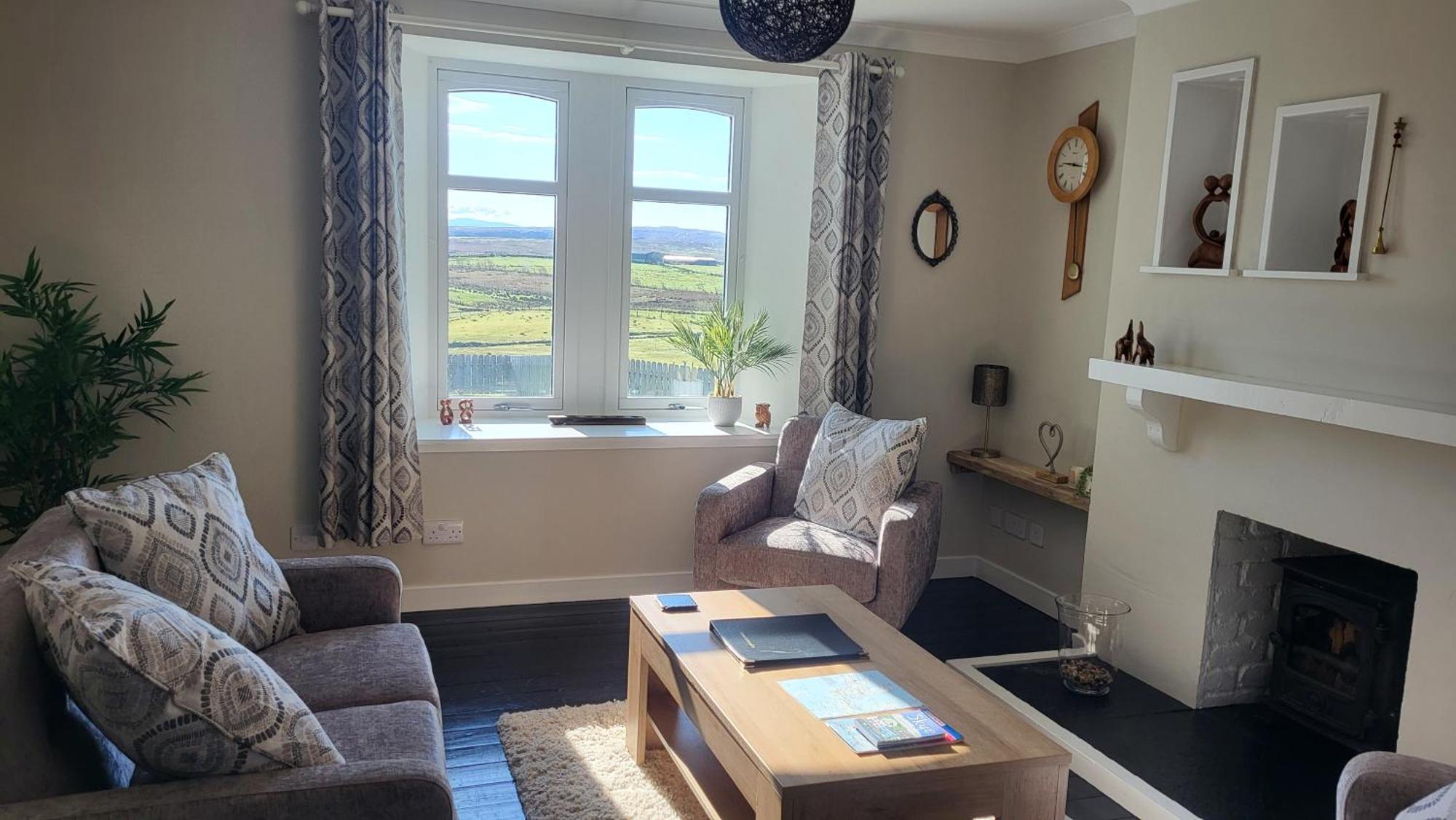 An Cnoc Bed & Breakfast Staffin Exterior photo
